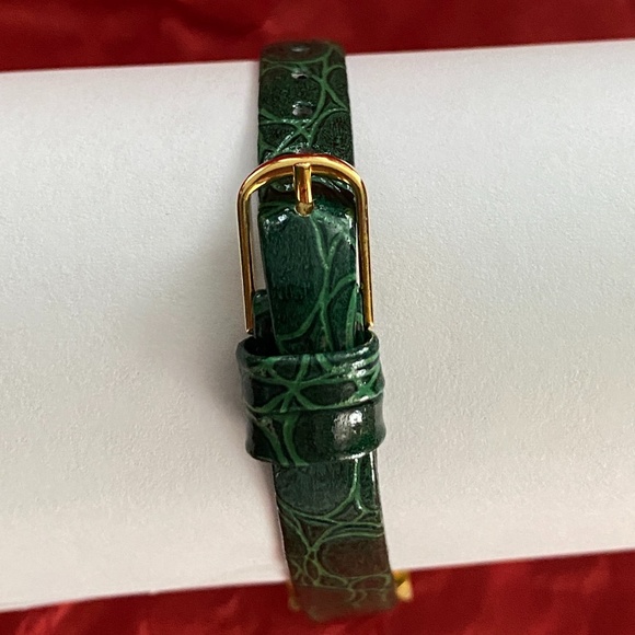 Vintage Pearl Quartz Leather & Crystal Christmas Tree Watch main image 14
